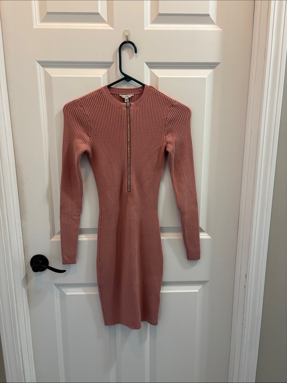 Guess Ribbed Long-Sleeve Zip-Front Dress in Dusty Pink